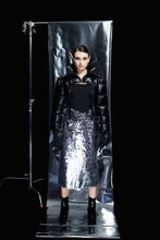 Load image into Gallery viewer, Metallic Midi Elastic Skirt
