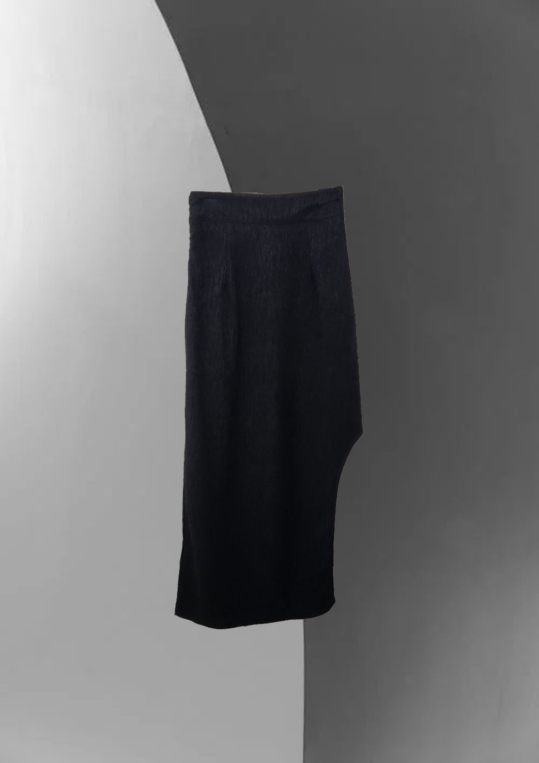 Asymmetrical Curve Hem Skirt (Black)