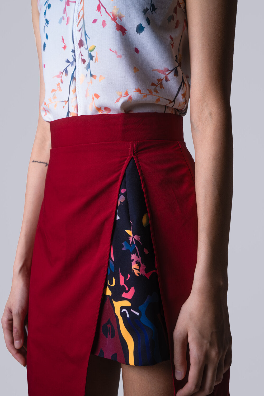 Duo layered Asymmetrical Hem Skirt